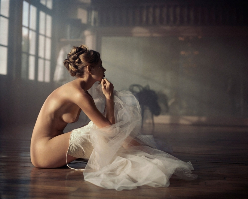 The classic of photography Vincent Peters and his sensual glamour
