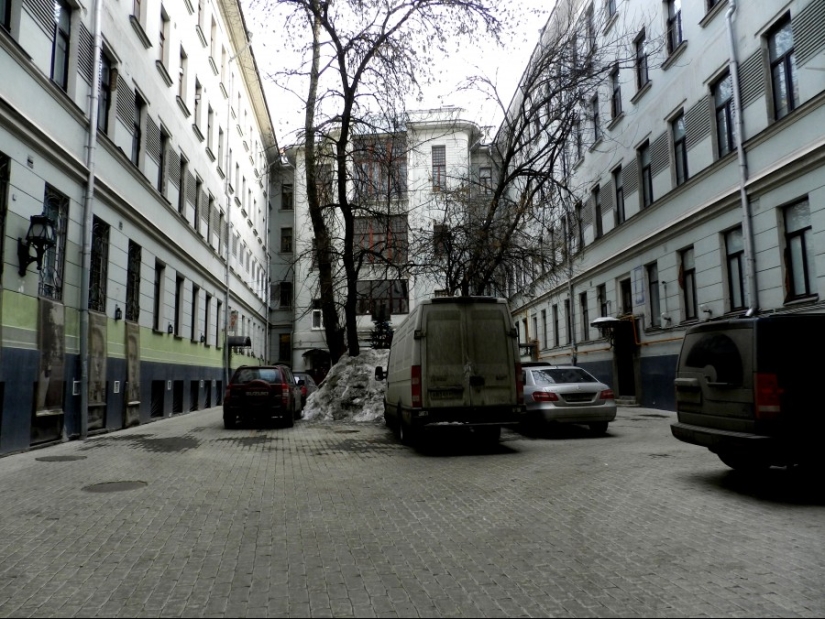 "The fool from Sadovaya" Annushka from the novel "The Master and Margarita" is a real person