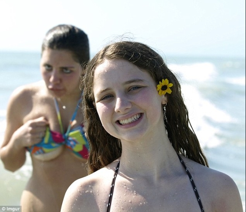The funniest photobombs in vacation pictures