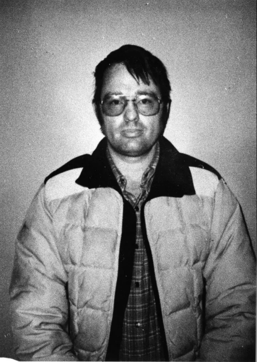 The Girl in the Box: The Story of Colleen Stan, Who Lived in a Maniac&#39;s House for 7 Years