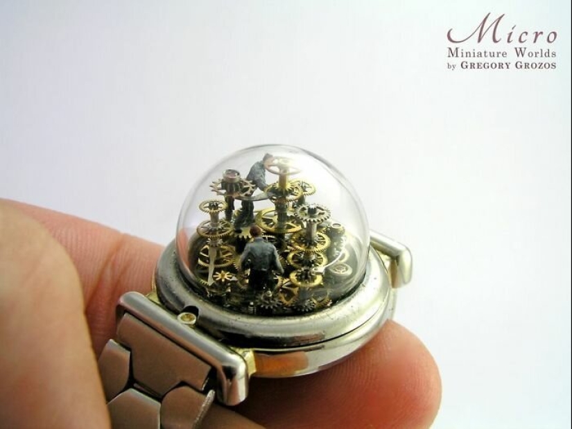The Greek master Gregory Grozos creates miniature worlds within hours