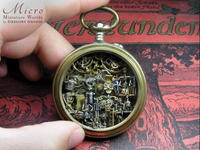 The Greek master Gregory Grozos creates miniature worlds within hours