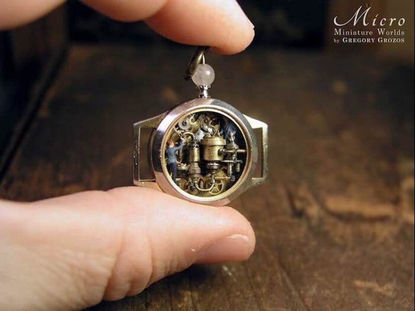 The Greek master Gregory Grozos creates miniature worlds within hours