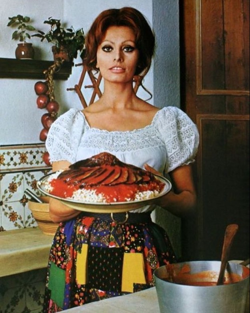 The hottest babes of the 70s