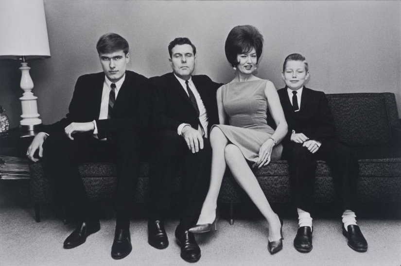 The journey on the road of life: expressive of classic photos of Elliott Erwitt The journey on the road of life: expressive of classic photos of Elliott Erwitt