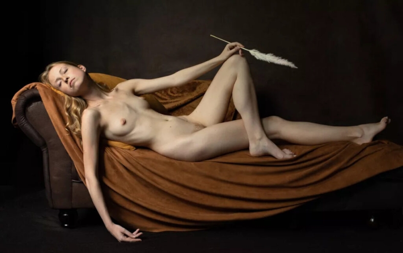 The Magic of Seduction by German Nude Photographer Rodislav Driben The Magic of Seduction by German Nude Photographer Rodislav Driben