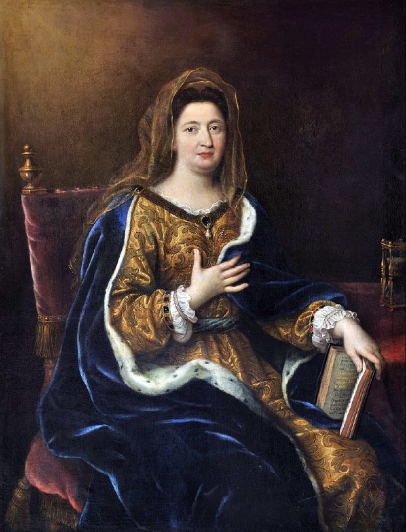 The Marquise de Maintenon-unofficial Queen of France, founder of the first girls ' school The Marquise de Maintenon-unofficial Queen of France, founder of the first girls ' school