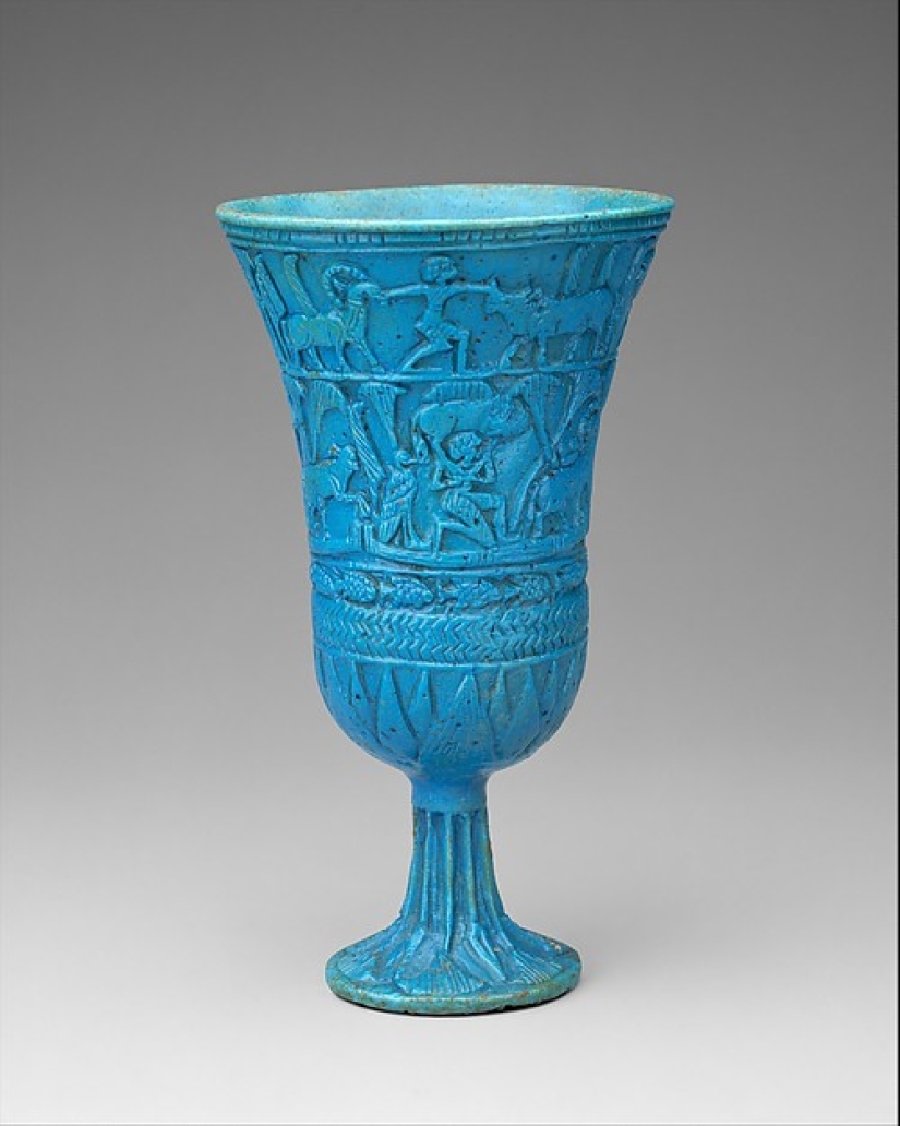 The Metropolitan Museum of digitized and posted in the open access 400 thousand exhibits