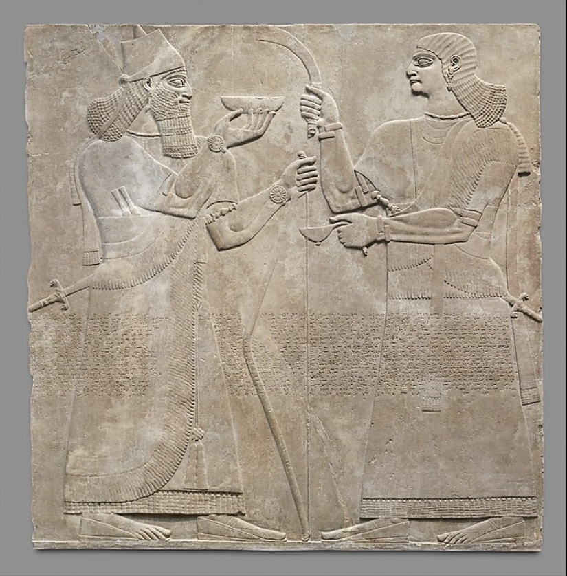 The Metropolitan Museum of digitized and posted in the open access 400 thousand exhibits