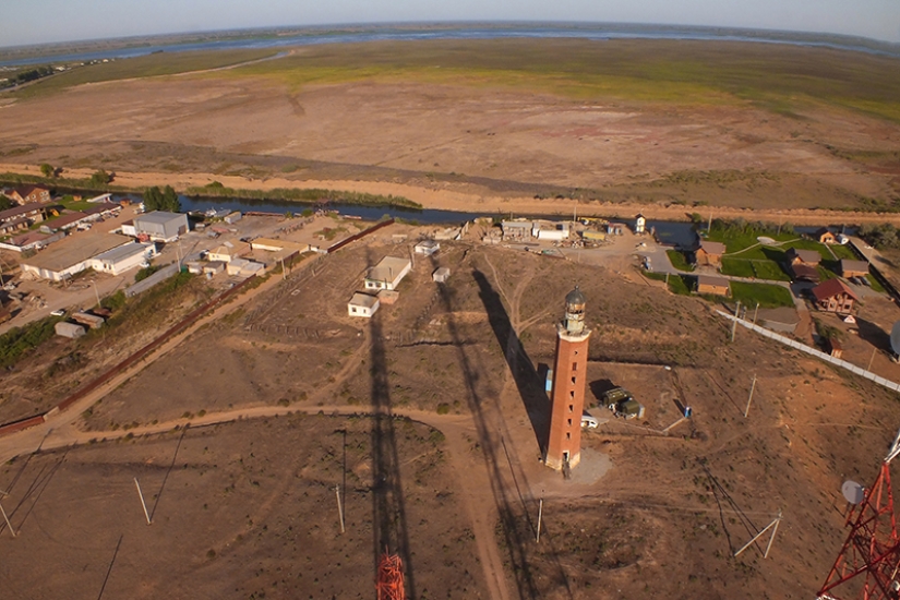 The miracle in the desert: both in 30 km from the sea near Astrakhan appeared lighthouse The miracle in the desert: both in 30 km from the sea near Astrakhan appeared lighthouse