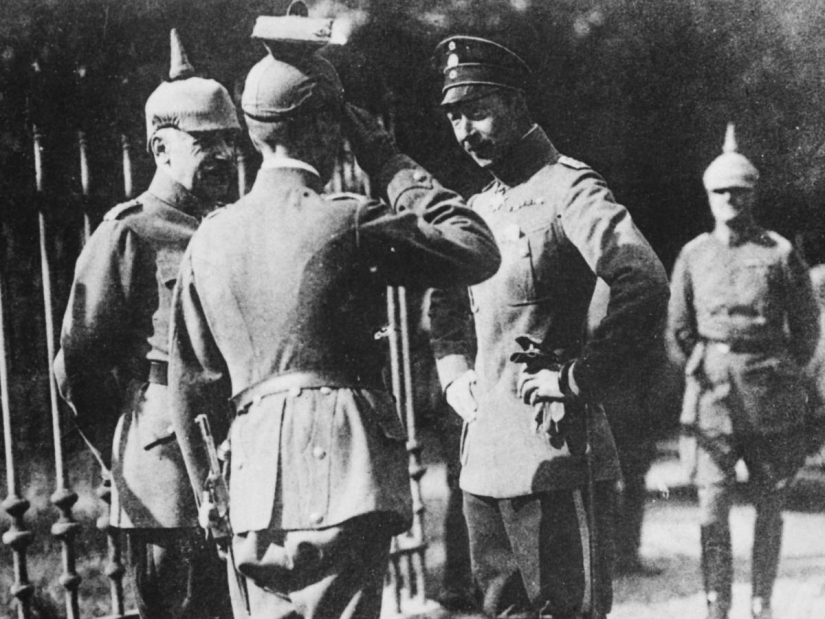 The most frightening, unusual and sinister uniform in history