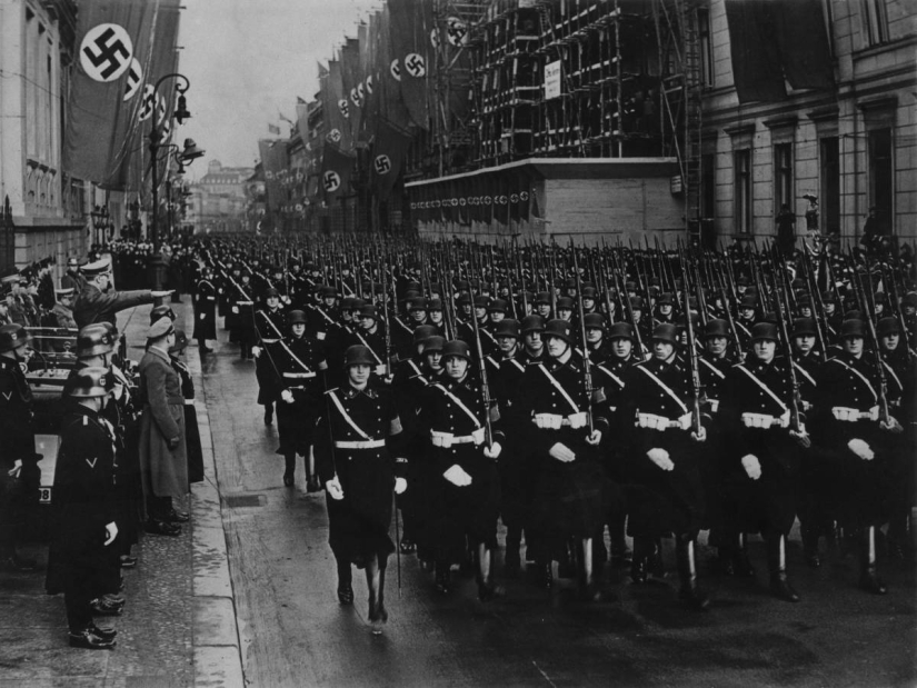 The most frightening, unusual and sinister uniform in history