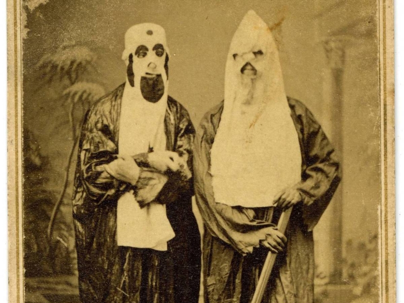 The most frightening, unusual and sinister uniform in history