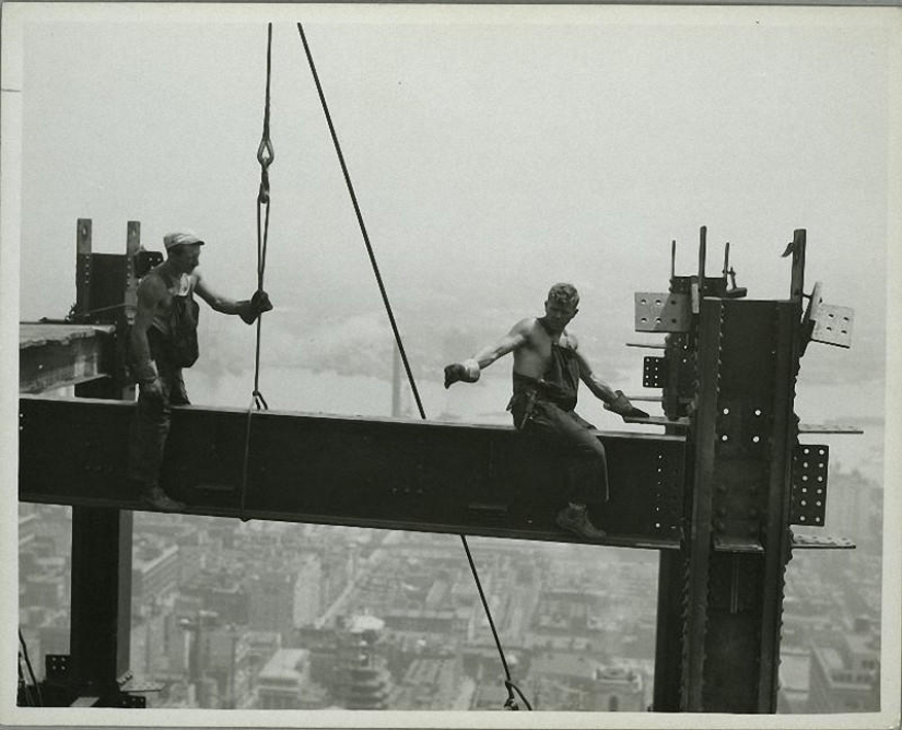 The most impressive images of the life of American workers of the early 20th century The most impressive images of the life of American workers of the early 20th century