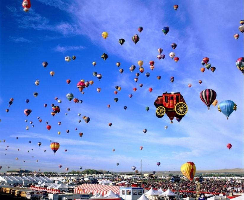 The most spectacular balloon festivals