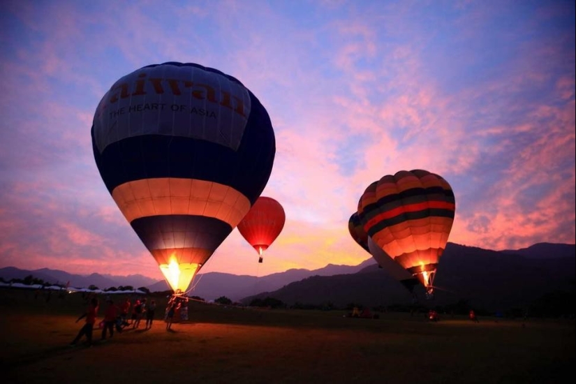 The most spectacular balloon festivals