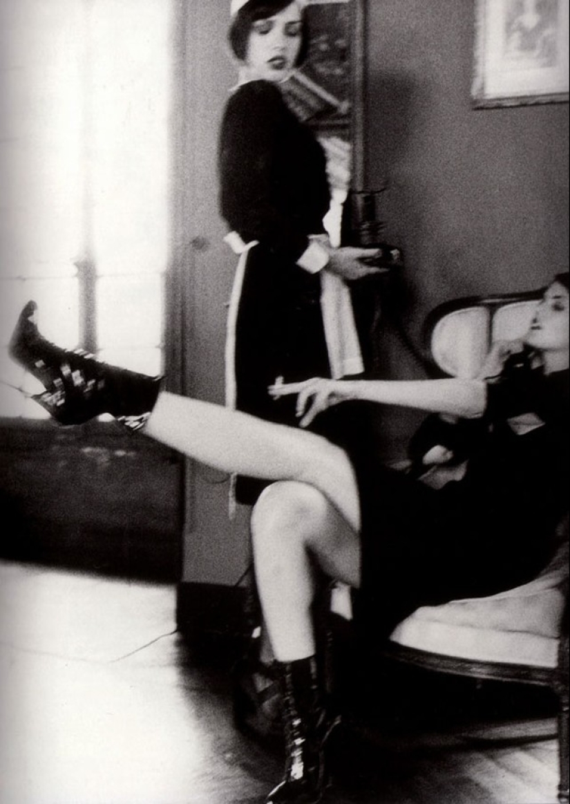 The mystery of femininity in erotic photographs by Ellen von Unwerth