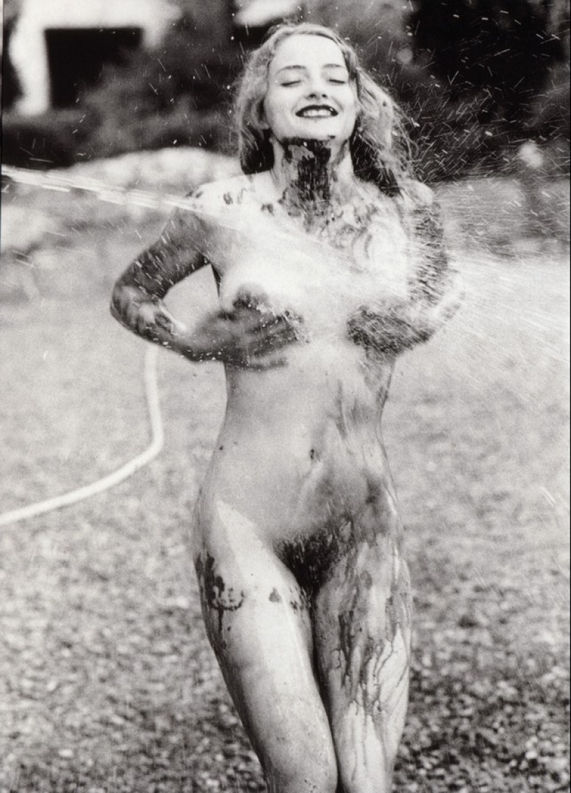 The mystery of femininity in erotic photographs by Ellen von Unwerth