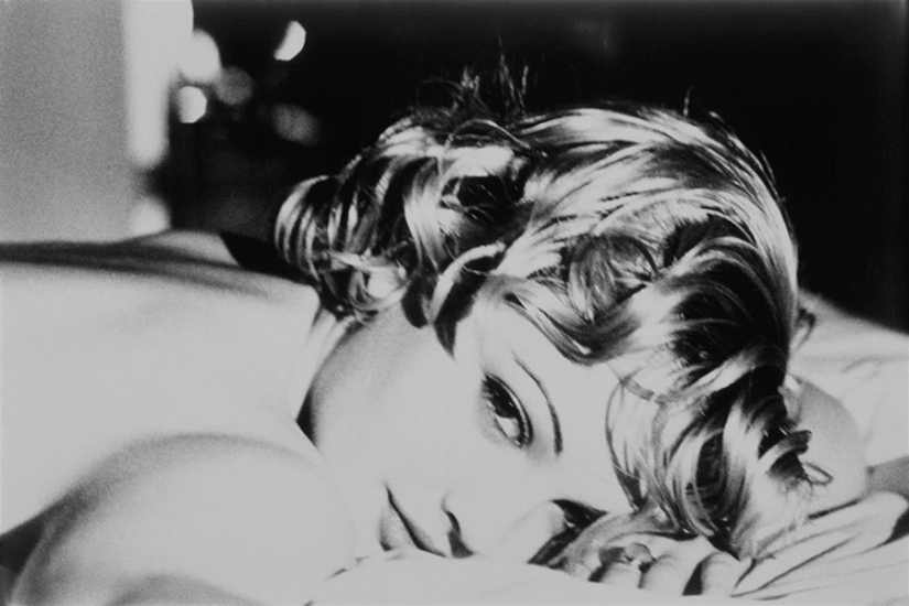 The mystery of femininity in erotic photographs by Ellen von Unwerth