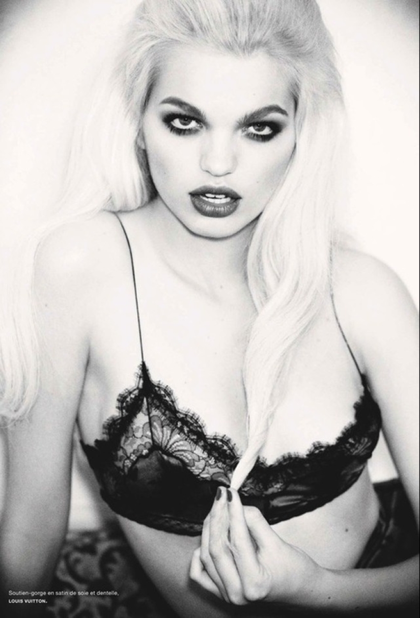 The mystery of femininity in erotic photographs by Ellen von Unwerth