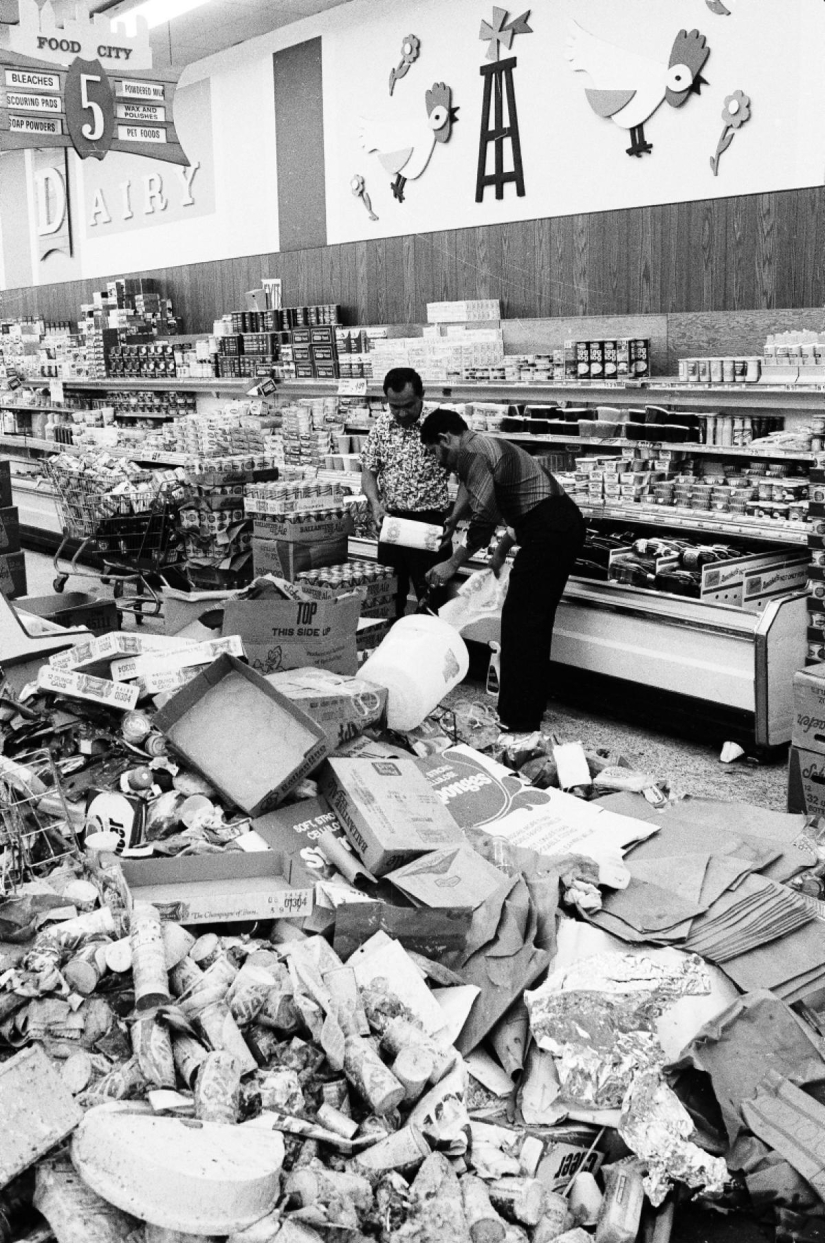 The Night of the Beasts, or How Americans barely Survived the blackout in 1977