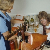 The Norwegian airline showed what was fed on planes half a century ago The Norwegian airline showed what was fed on planes half a century ago