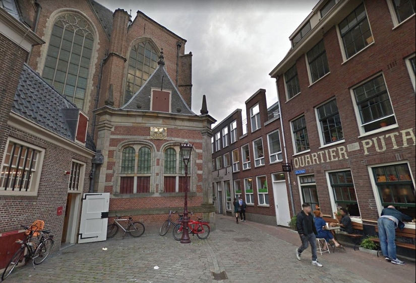 The oldest profession in the free city: a history of the red light district in Amsterdam