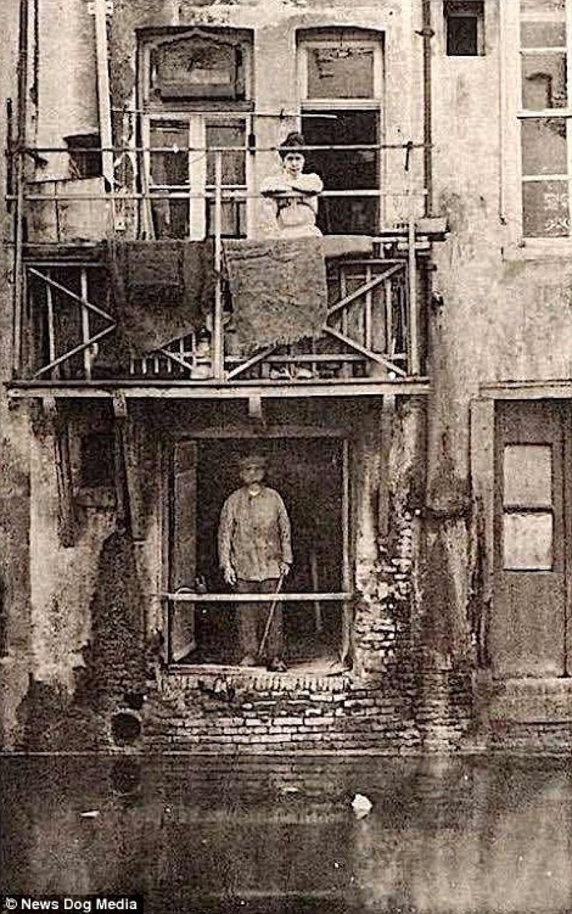 The oldest profession in the free city: a history of the red light district in Amsterdam
