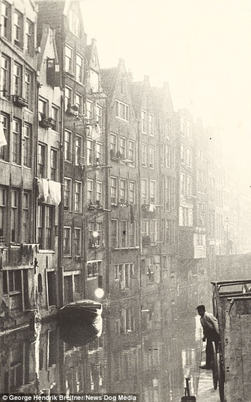 The oldest profession in the free city: a history of the red light district in Amsterdam