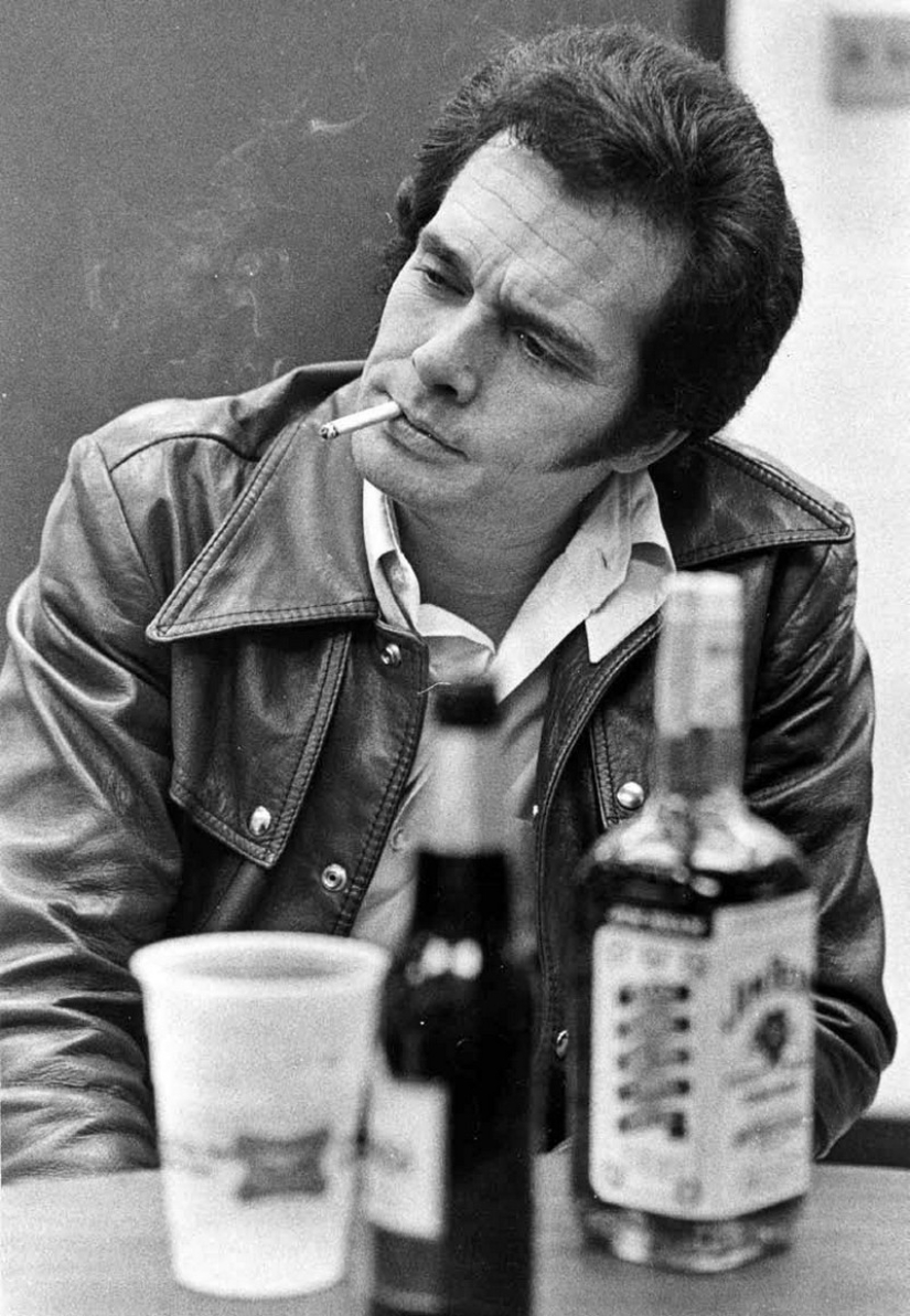 The other America through the lens of Arthur Pollock