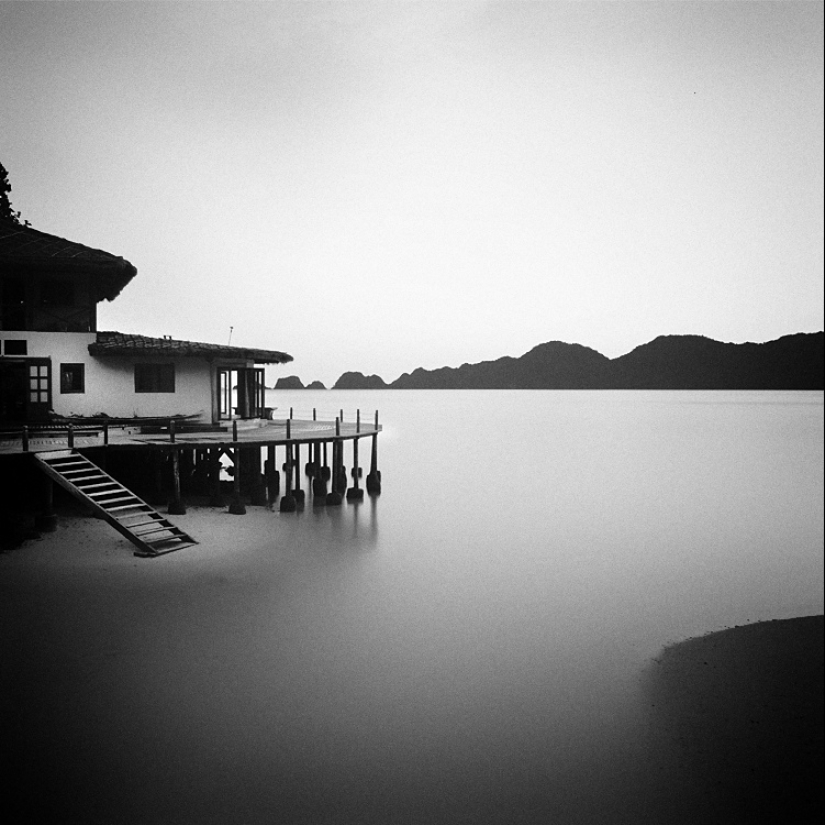 The poetry of black and white photography in the works of Hengka Koentjoro