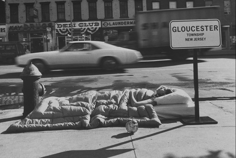 The revolution without pants: how the hippies of the 60s hung out