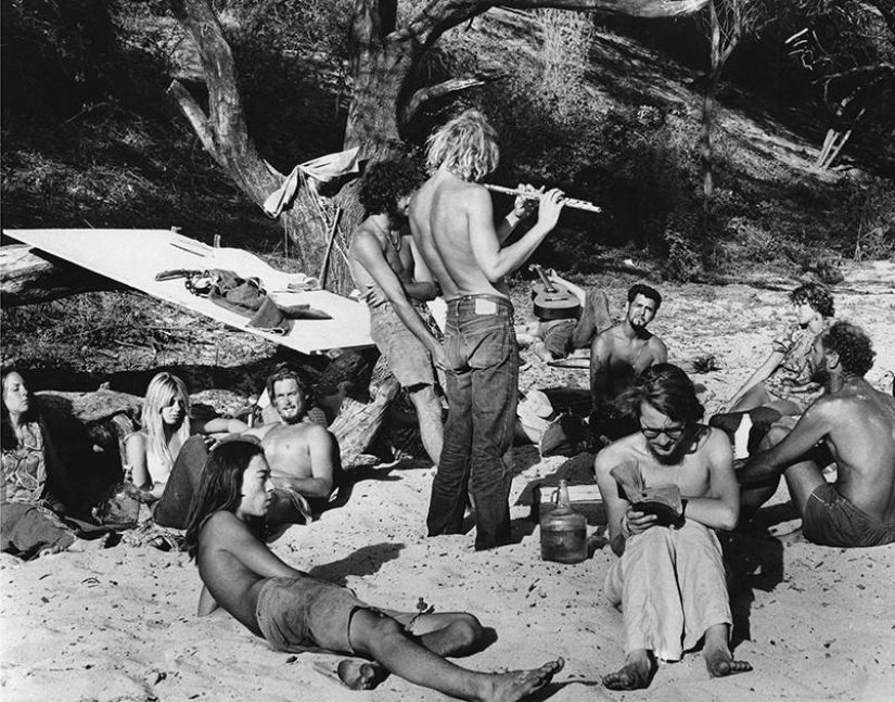 The revolution without pants: how the hippies of the 60s hung out