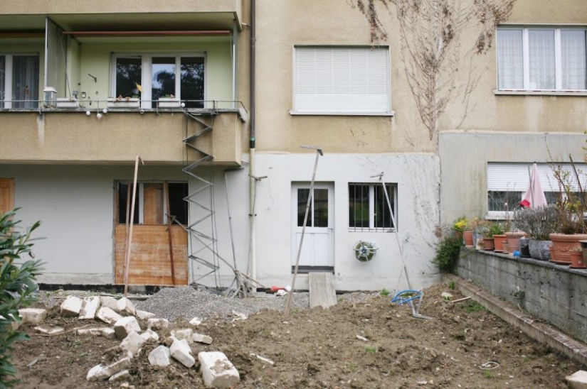 The road to the cat Kingdom: stairs to the furry Pets on the facades of Swiss houses