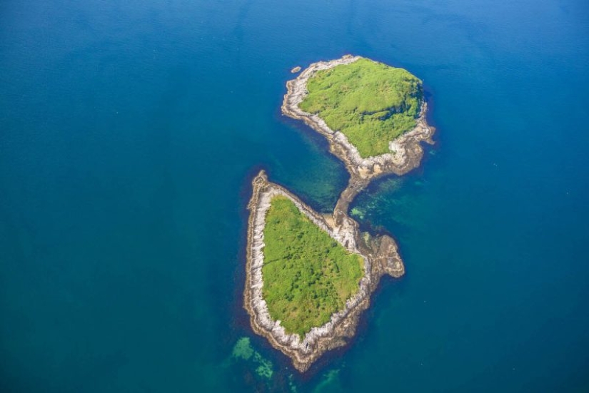 The source of life: the relationship of mankind and water on the aerial photographs by Jason Hawkes
