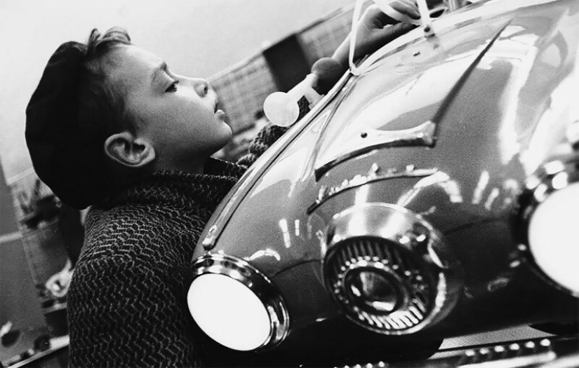 The Soviet "thaw" of the 1960s through the lens of Vladimir Lagrange The Soviet "thaw" of the 1960s through the lens of Vladimir Lagrange