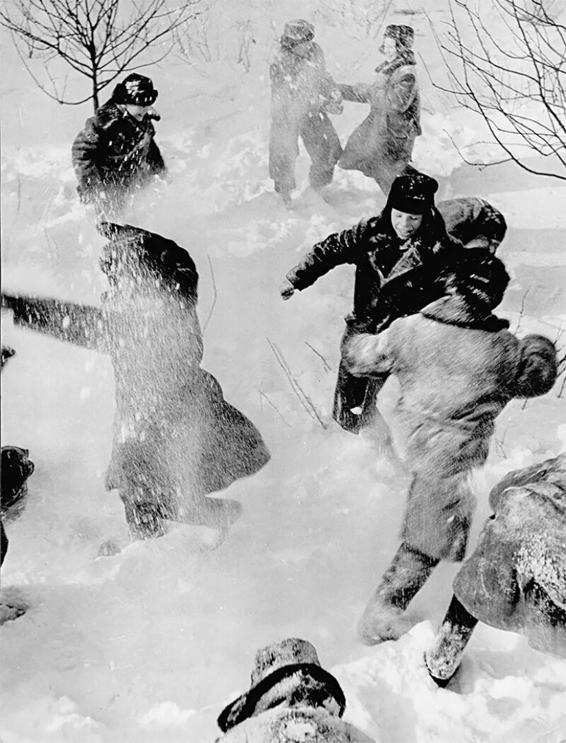 The Soviet "thaw" of the 1960s through the lens of Vladimir Lagrange The Soviet "thaw" of the 1960s through the lens of Vladimir Lagrange