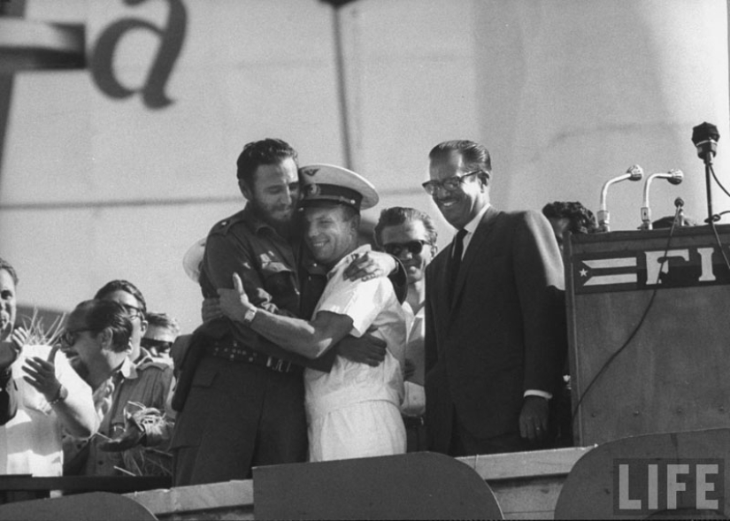 "The space is calling everyone! And call. How vechnyy Zov" (Yuri Gagarin) "The space is calling everyone! And call. How vechnyy Zov" (Yuri Gagarin)