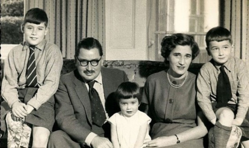 The story of Graham Young, a maniac poisoner, whom even the jailers were afraid of