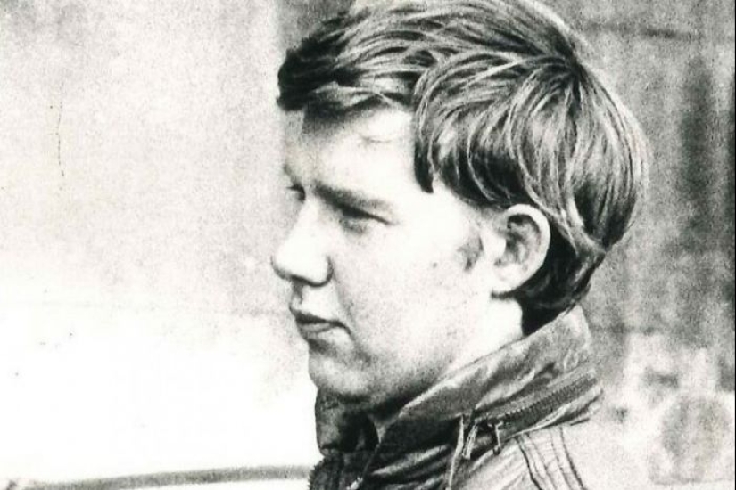 The story of one assassination attempt: why a teenager shot at Queen Elizabeth II