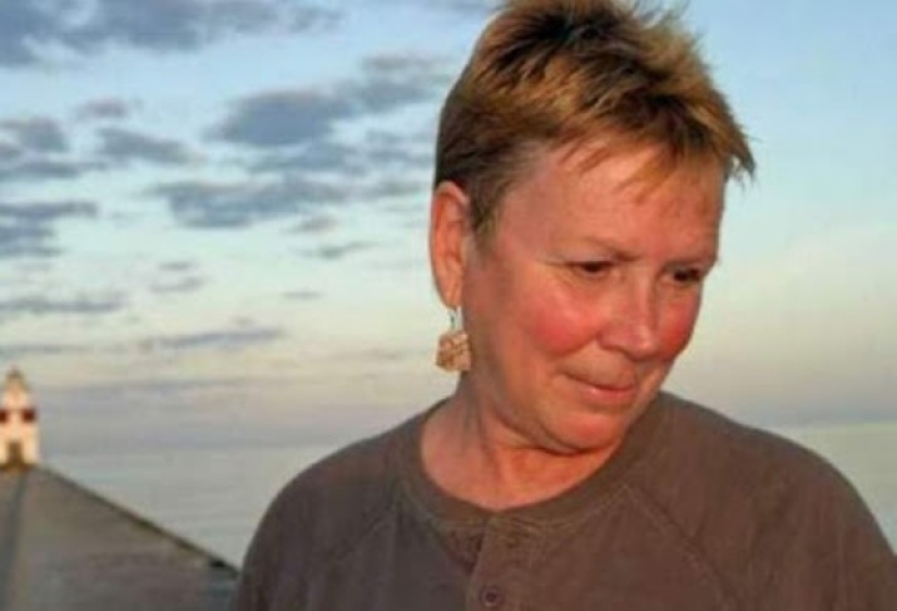 The story of Terry Jo Duperre — 11-year-old girl surviving in the open ocean The story of Terry Jo Duperre — 11-year-old girl surviving in the open ocean