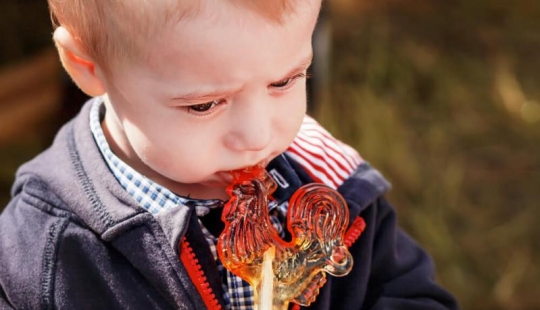 The Story of the Cockerel on a Stick and His &quot;Relatives&quot; Who Are Older Than You Think