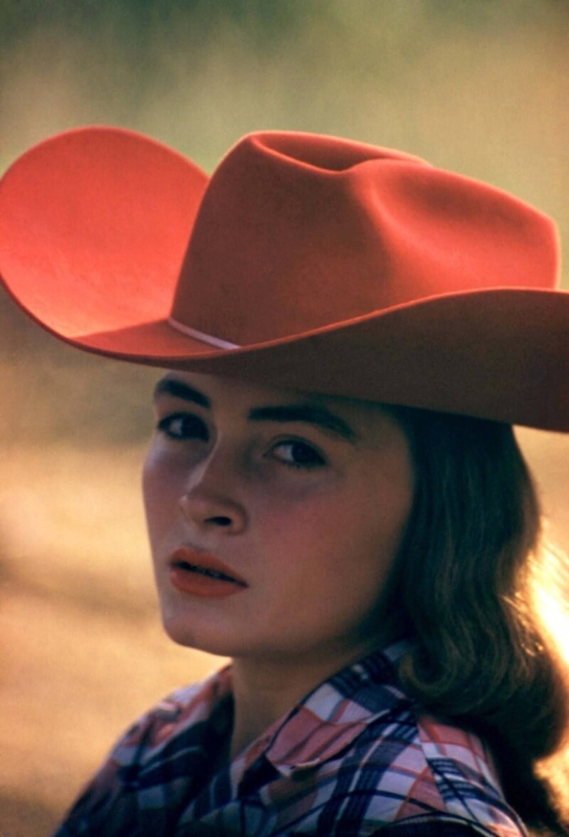 The Story of the First Texas Female Cowboys
