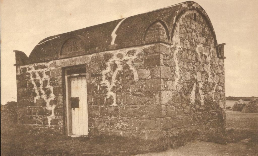 The Strange Story of the World's Smallest Operating Prison The Strange Story of the World's Smallest Operating Prison