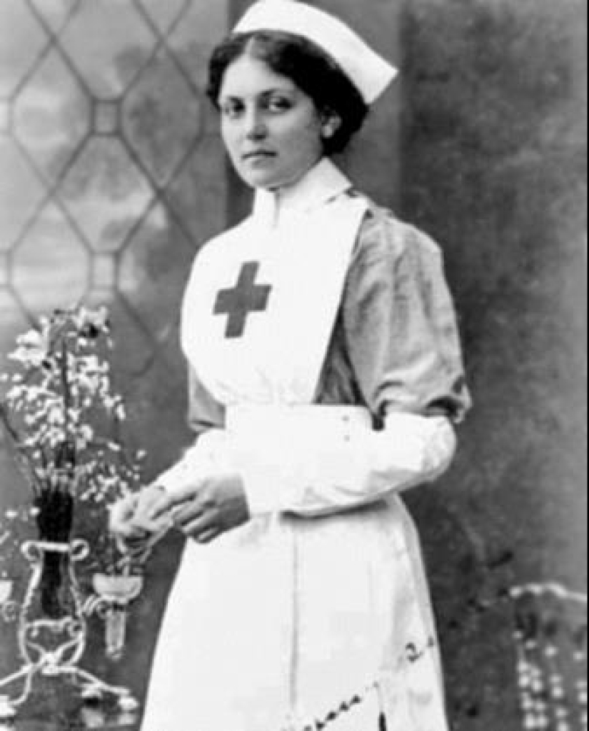 The unsinkable Violet Jessop, who survived three of the largest shipwrecks of the XX century The unsinkable Violet Jessop, who survived three of the largest shipwrecks of the XX century