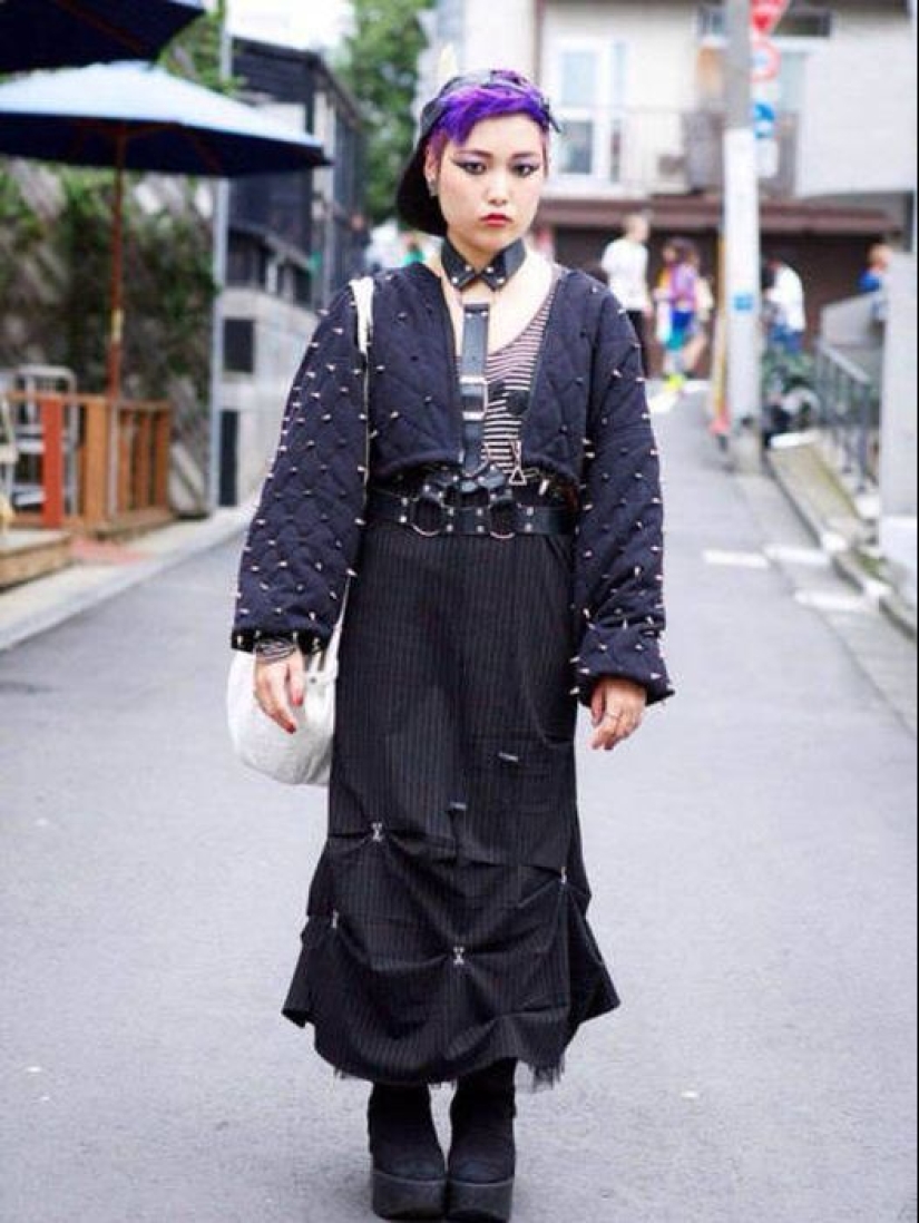 The usual shots from life in Japan, from which a European's eyes will pop out of his head