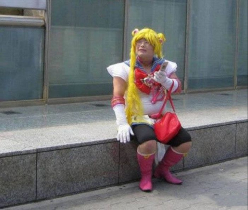 The usual shots from life in Japan, from which a European's eyes will pop out of his head
