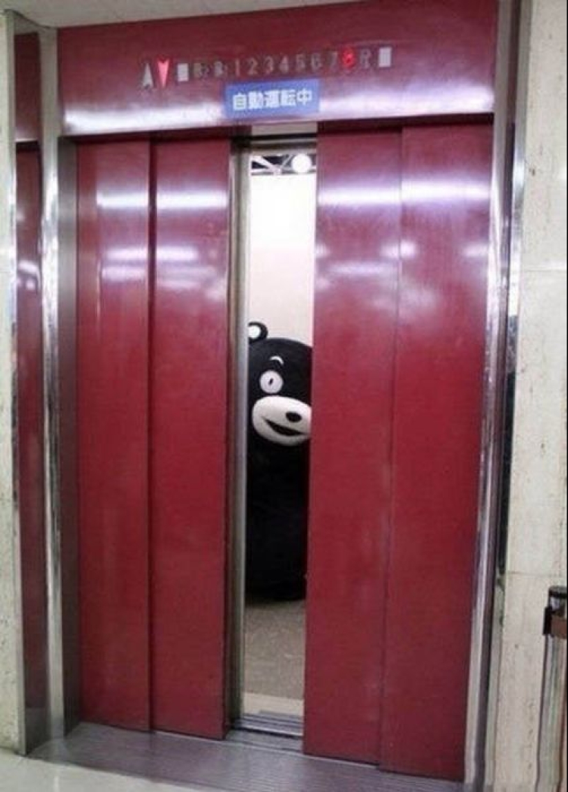 The usual shots from life in Japan, from which a European's eyes will pop out of his head