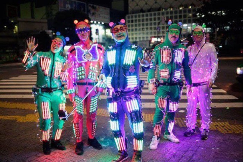 The usual shots from life in Japan, from which a European's eyes will pop out of his head