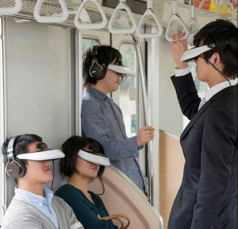 The usual shots from life in Japan, from which a European's eyes will pop out of his head